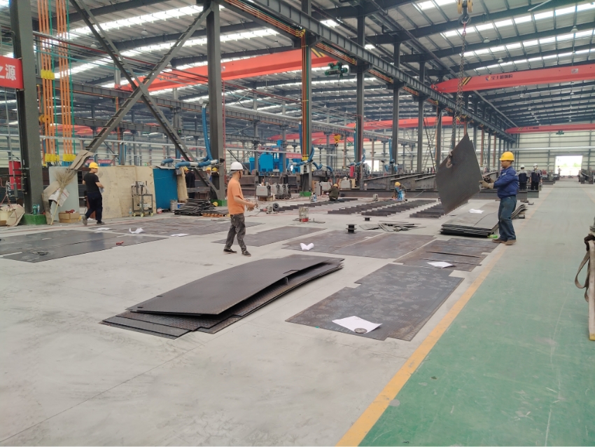 8月20日，市委书记方正位临我司视察指导